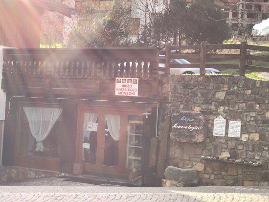 Museo Mineralogico Monzoni